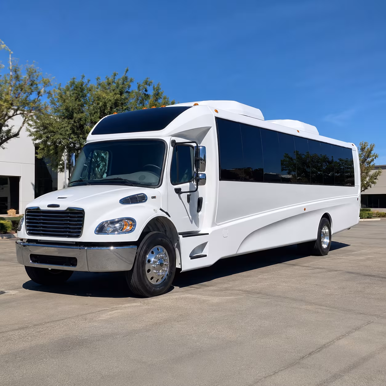 rialto 28 passenger minibus